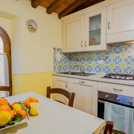 Monti 1824 - Apartments&cottages * Casole dʼElsa